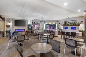 thumbnail: Breakfast area