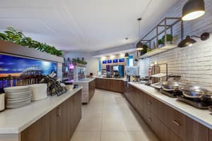 thumbnail: Restaurant