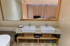 thumbnail: Bathroom