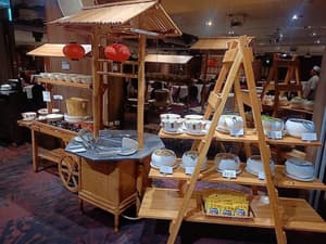 thumbnail: Breakfast area