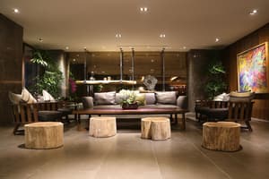 thumbnail: Lobby sitting area