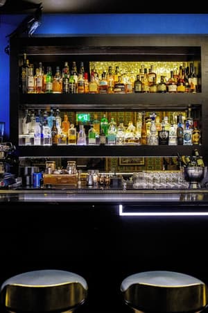 thumbnail: Bar (on property)