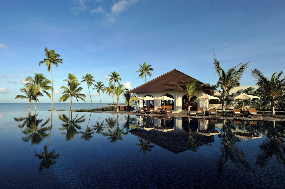 Infinity pool