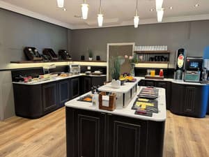 thumbnail: Breakfast area