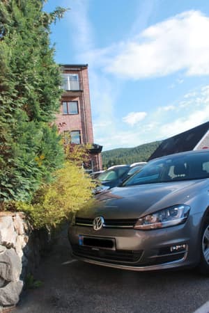 thumbnail: Parking