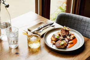 thumbnail: Restaurant