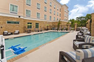 thumbnail: Outdoor pool