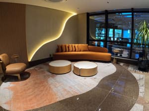 thumbnail: Lobby