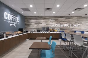 thumbnail: Breakfast area
