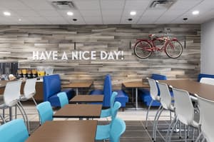 thumbnail: Breakfast area