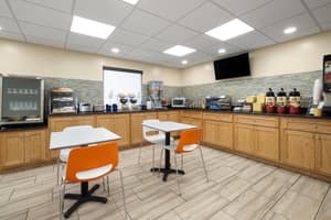 thumbnail: Breakfast area