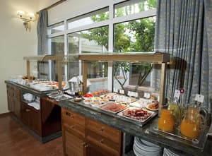 thumbnail: Breakfast area