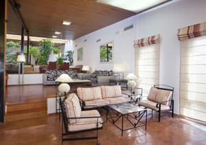 thumbnail: Lobby sitting area