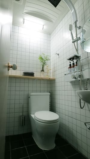 thumbnail: Bathroom