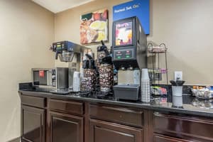 thumbnail: Breakfast area