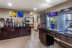 thumbnail: Breakfast area