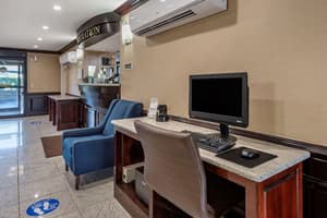 thumbnail: Business center