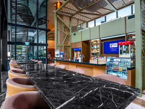 thumbnail: Bar (on property)