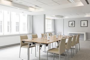 thumbnail: Business center