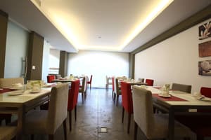 thumbnail: Breakfast area