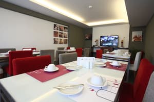 thumbnail: Breakfast area