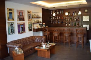 thumbnail: Bar (on property)