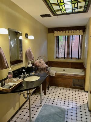 thumbnail: Bathroom