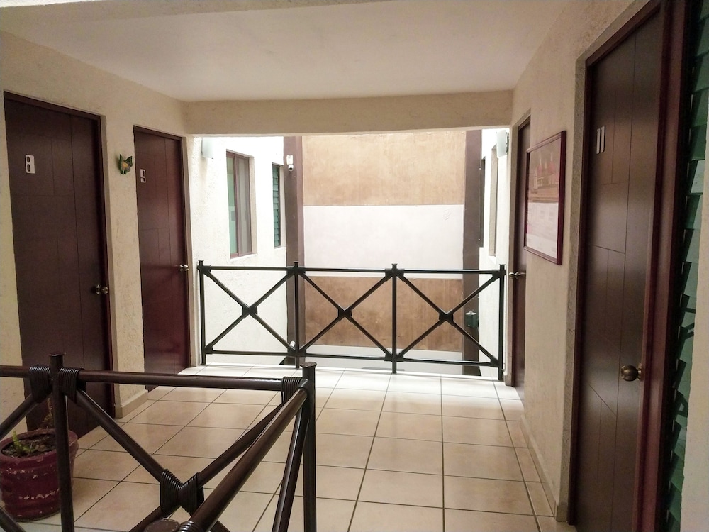 Handrails in hallways