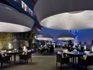 thumbnail: Bar (on property)