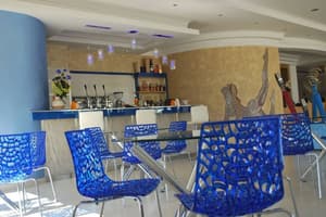 thumbnail: Bar (on property)