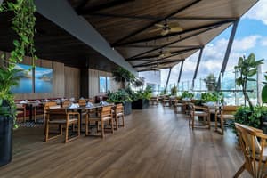 thumbnail: Restaurant