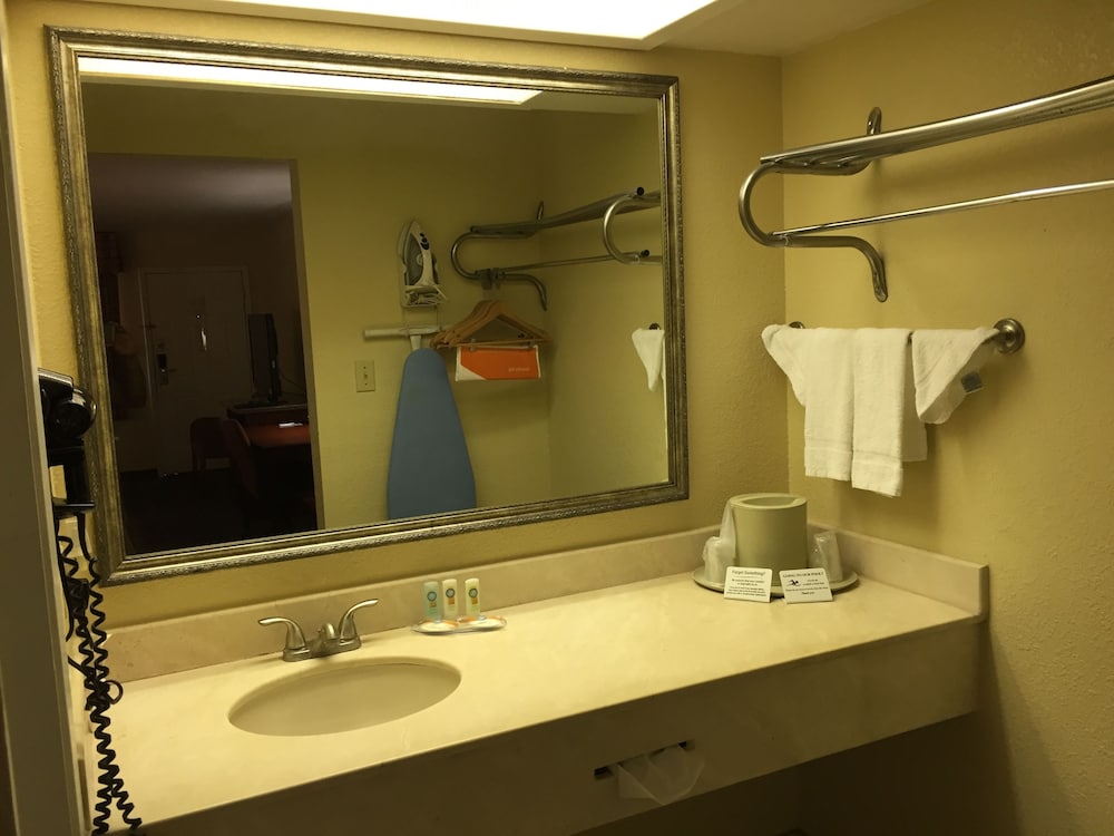 Bathroom amenities