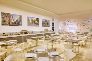 thumbnail: Bar (on property)