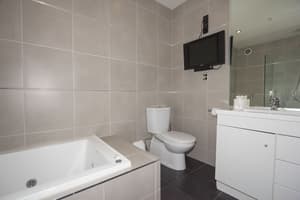 thumbnail: Bathroom