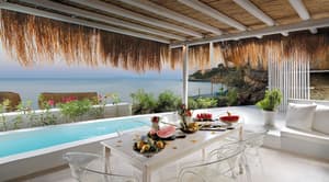thumbnail: Bar (on property)