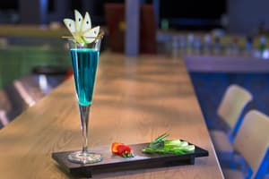 thumbnail: Outdoor dining