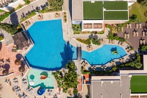 thumbnail: Pool