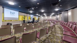 thumbnail: Business center