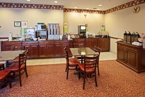 thumbnail: Breakfast area