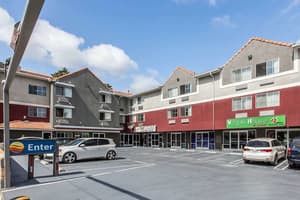 thumbnail: Exterior