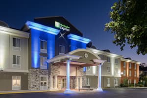 Holiday Inn Express & Suites Philadelphia - Mt. Laurel