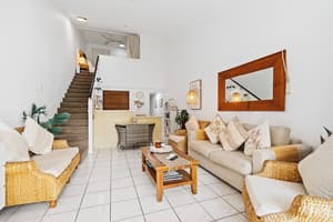 thumbnail: Front of property