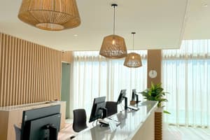 thumbnail: Bar (on property)
