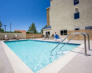 thumbnail: Pool