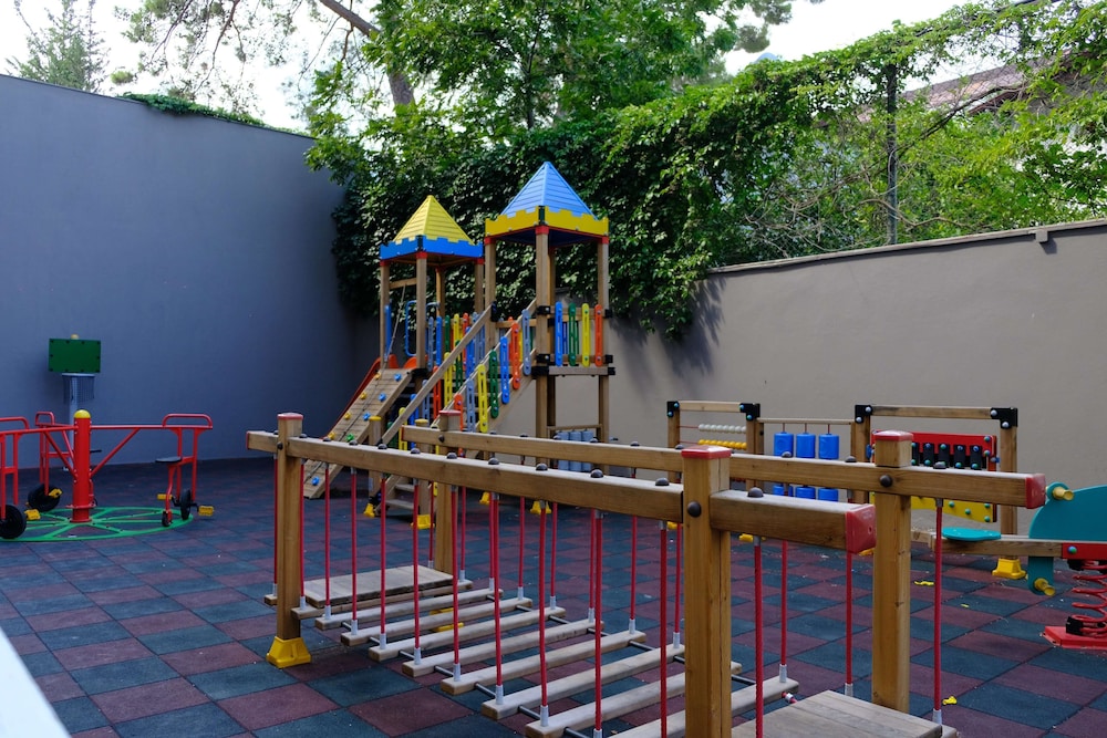Children's play area - outdoor