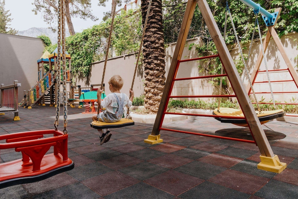 Children's play area - outdoor