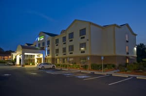 thumbnail: Exterior