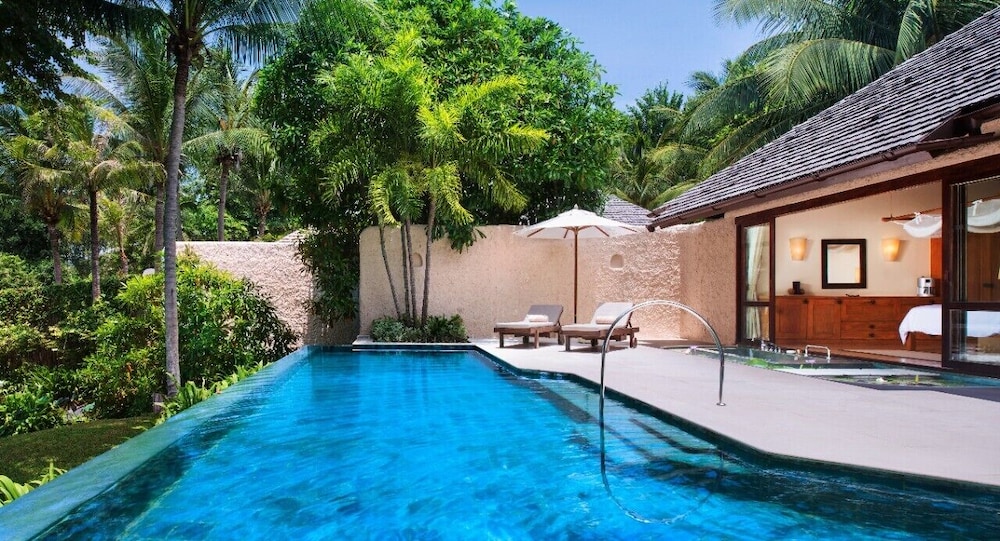 Private pool