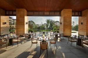 thumbnail: Restaurant