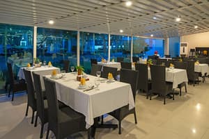 thumbnail: Restaurant